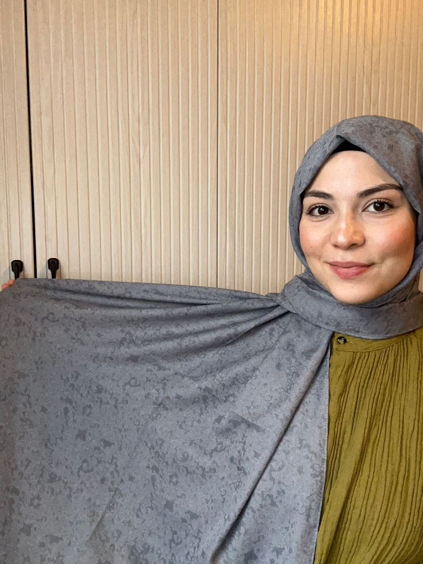 Harem Scarf Gold Silvia Şal Koyu Gri