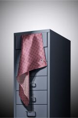%100 Twill İpek Monogram Desenli Gül Kurusu Renkli 90x90 Eşarp Dikim Şekli : El Dikişi