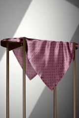 %100 Twill İpek Monogram Desenli Gül Kurusu Renkli 90x90 Eşarp Dikim Şekli : El Dikişi