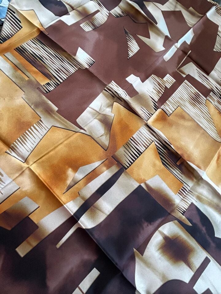 Vissona Twill İpek Geometrik Desenli Eşarp Gold