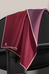 %100 Twill İpek Monogram Desenli Bordo Renkli 90x90 Eşarp Dikim Şekli : El Dikişi