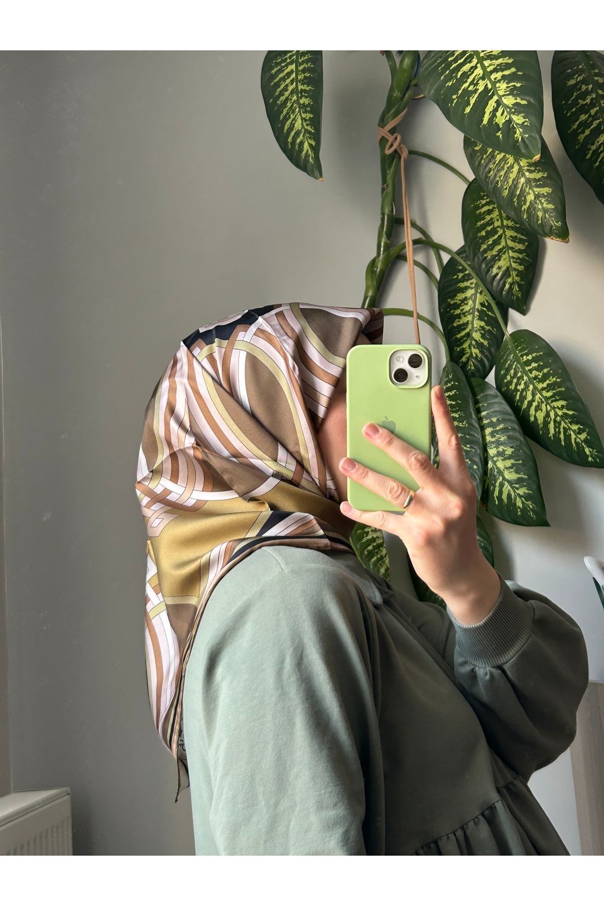 Levidor Twill İpek Eşarp Yağ Yeşili