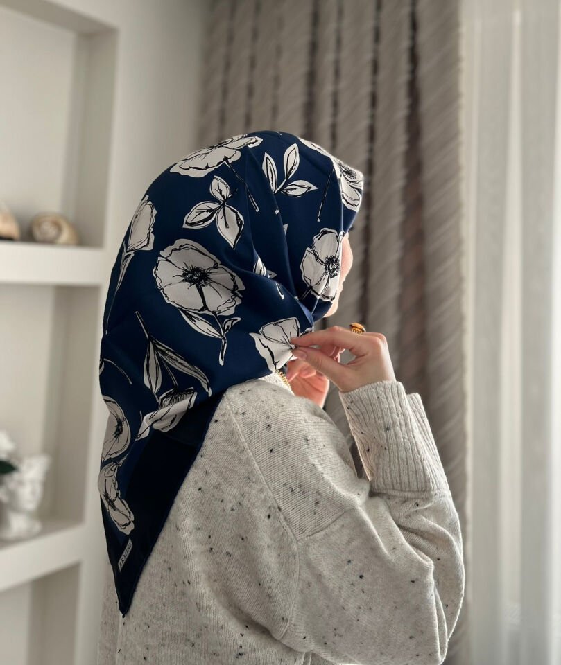 Armine 2026 İlkbahar Yaz Tivil İpek Eşarp 9536-31