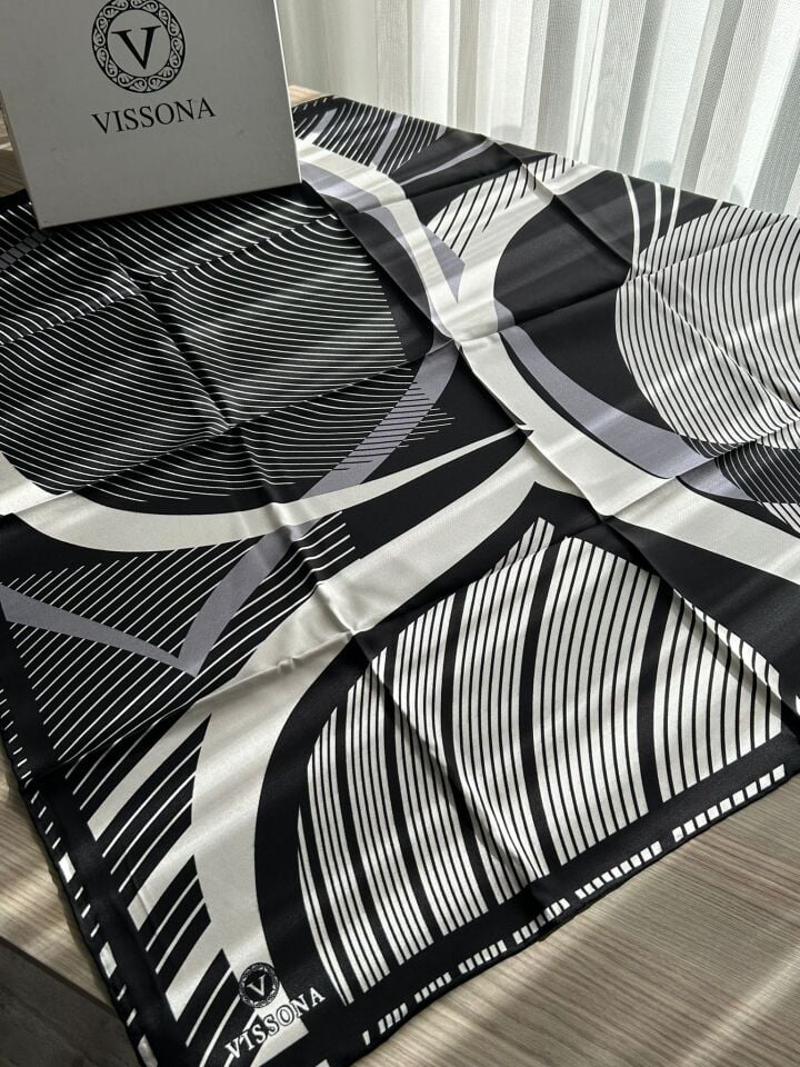 Vissona Twill İpek Geometrik Desen Eşarp Siyah
