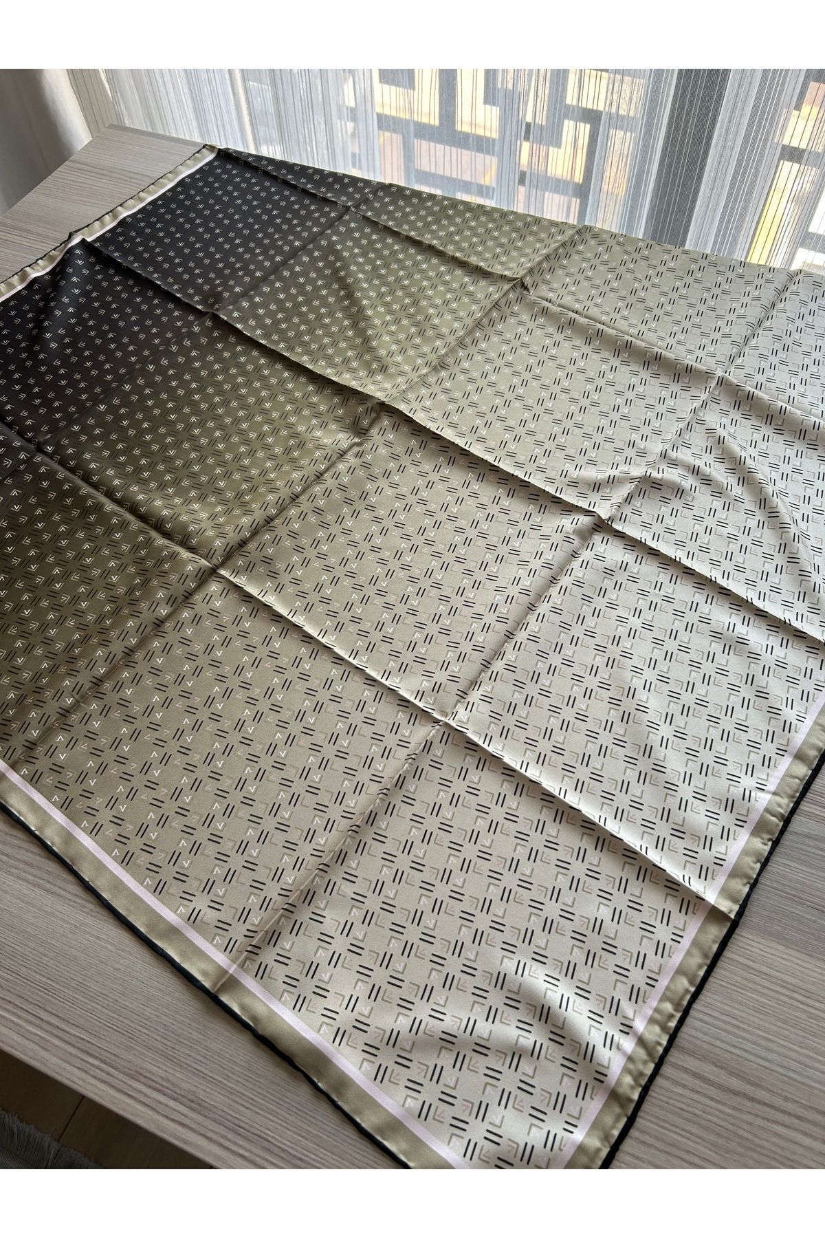 Violla Twill Eşarp Fıstık Yeşili