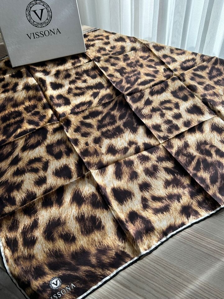 Vissona Twill İpek Leopar Desenli Eşarp Hardal