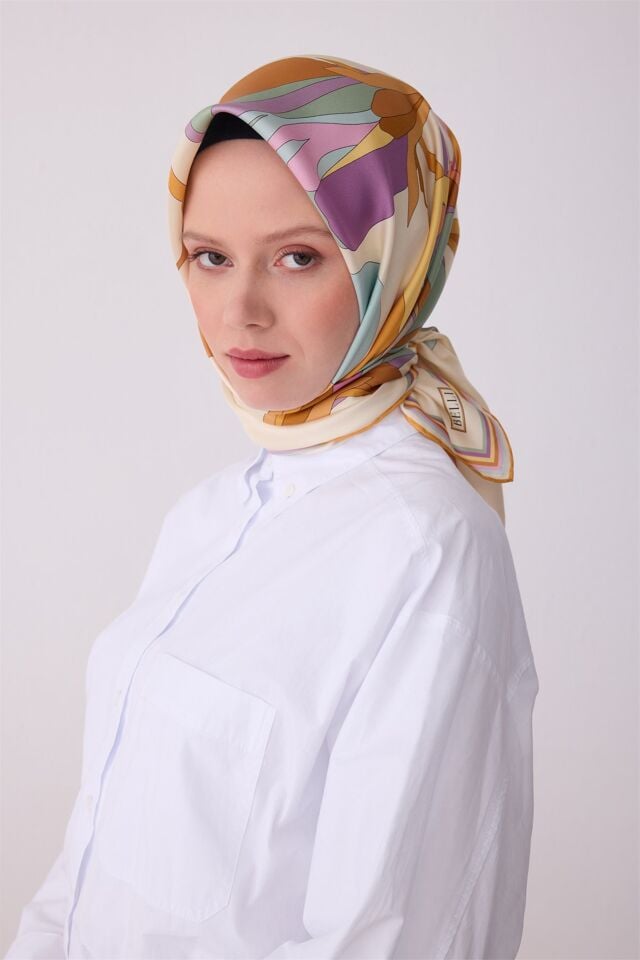 Belli 2026 Yaz Sezonu Tivil İpek Eşarp 4303-83