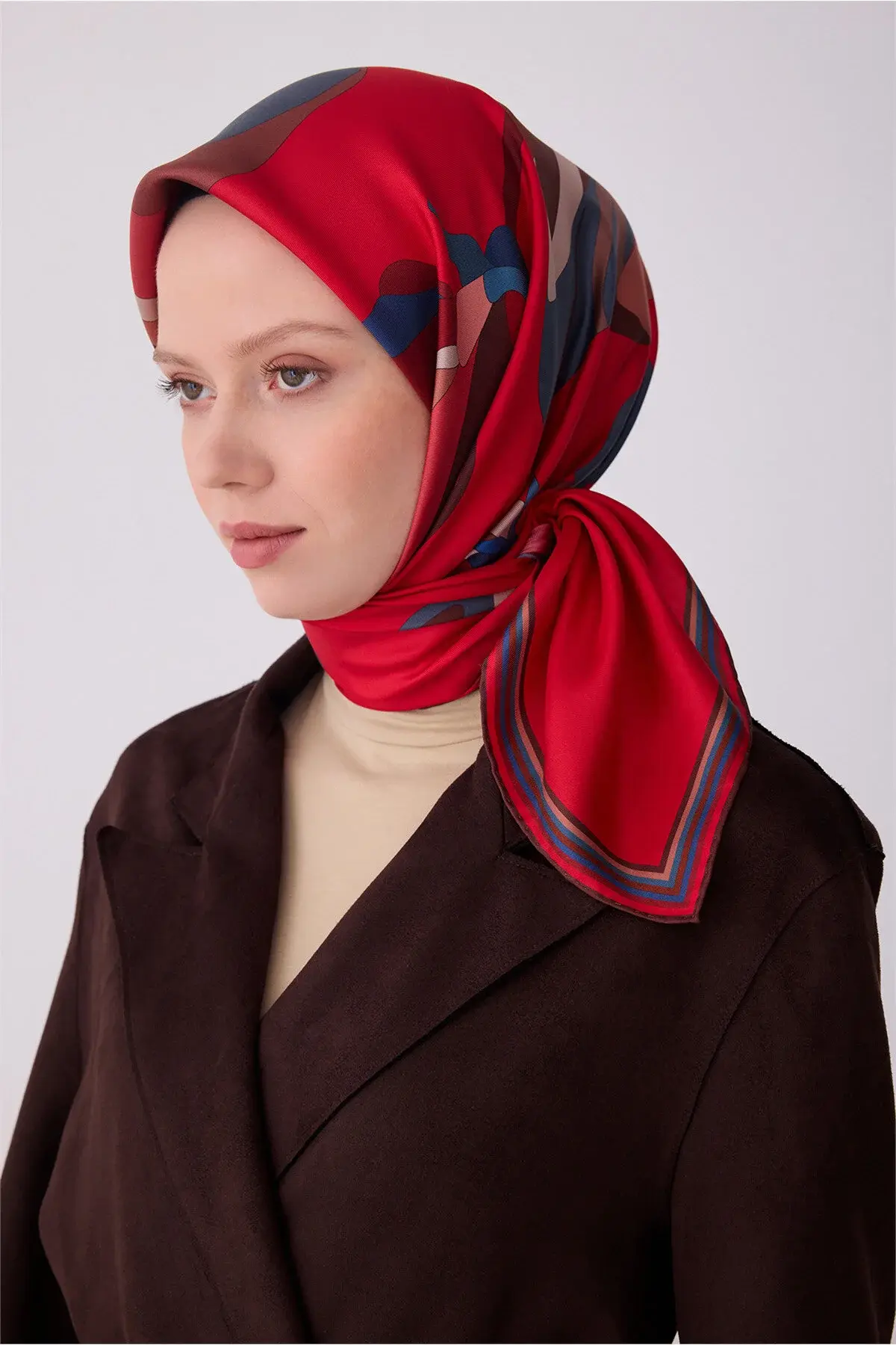 Belli 2026 Yaz Sezonu Tivil İpek Eşarp 4303-81