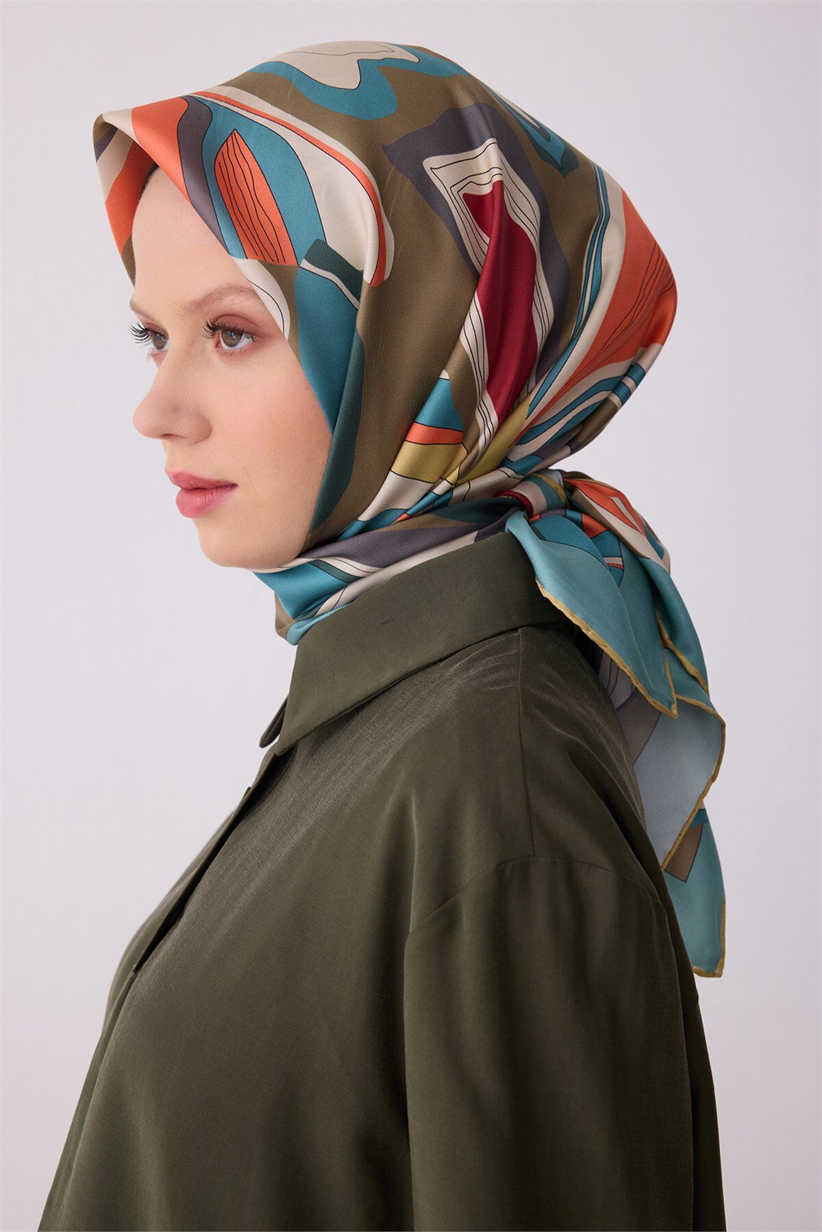 Belli 2026 Yaz Sezonu Tivil İpek Eşarp 4318-81