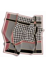 Twill Kazayağı Desenli Pudra Renkli 90x90 Eşarp (İpek İçermez) Kenar Dikiş Şekli El Dikişli