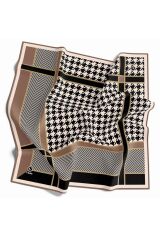 Twill Kazayağı Desenli Bej Renkli 90x90 Eşarp (İpek İçermez) Kenar Dikiş Şekli El Dikişli
