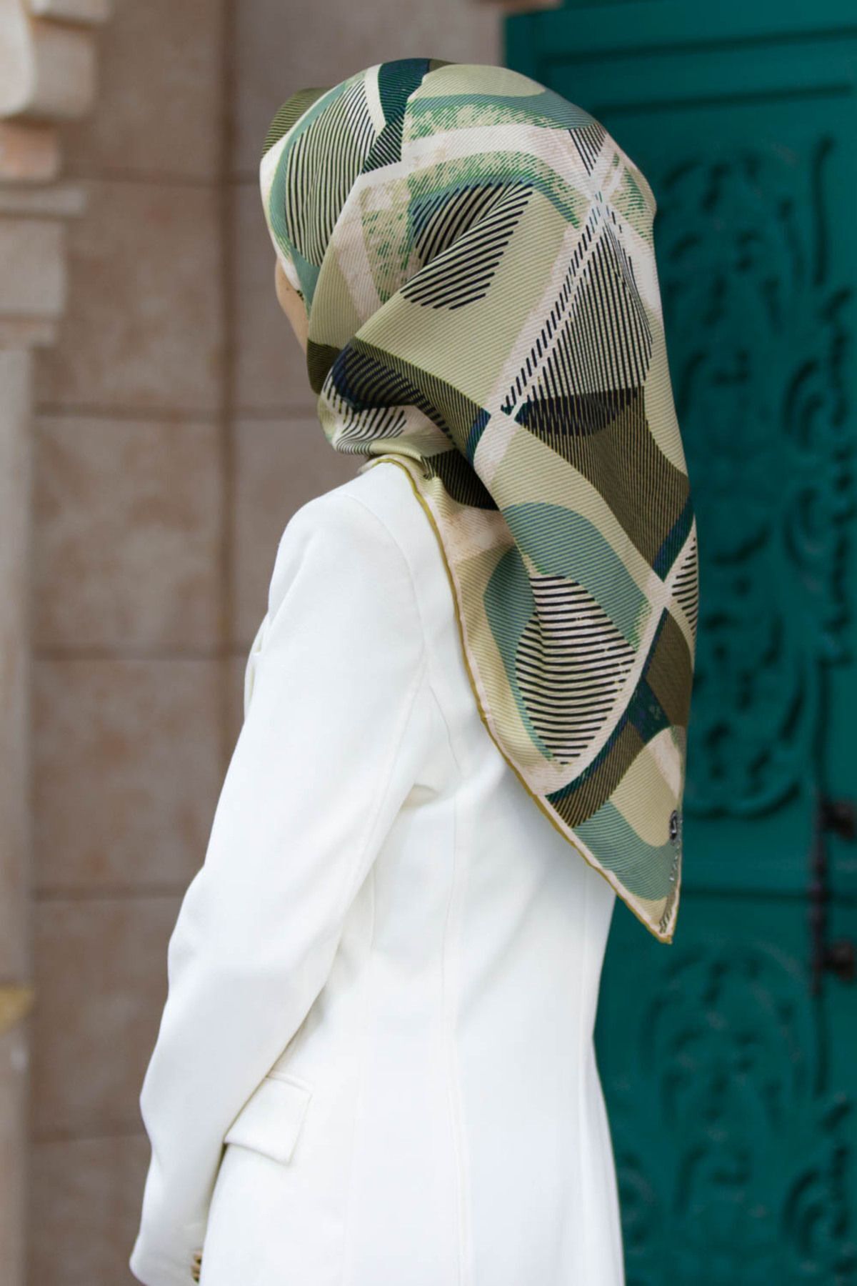Vissona Twill İpek Geometri Desenli Eşarp Küf Yeşili