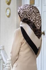 Tivil Kahve Desenli Ipek Eşarp Dgn51373-01-05