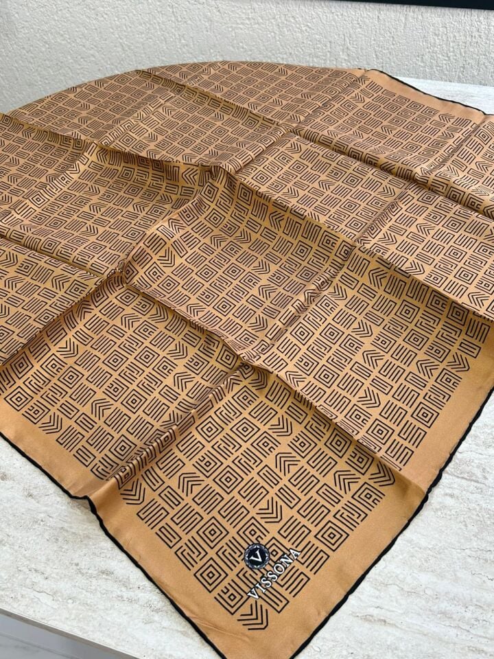 Vissona Twill İpek Etnik Motif Desenli Eşarp Gold