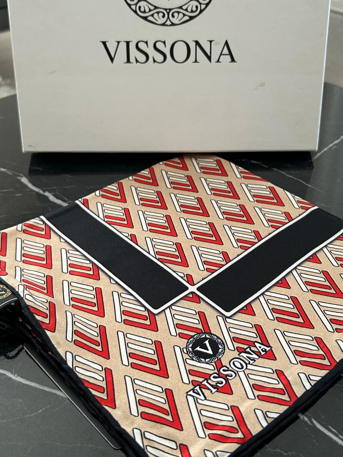 Vissona Twill İpek Geometrik Desen Eşarp Bej-Kırmızı