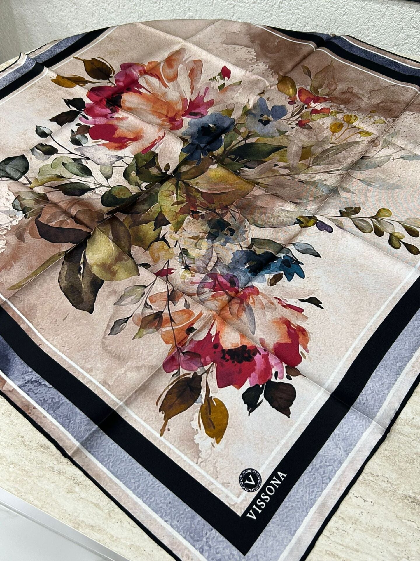Vissona Twill İpek Bahar Çiçekleri Desen Eşarp Siyah Haki