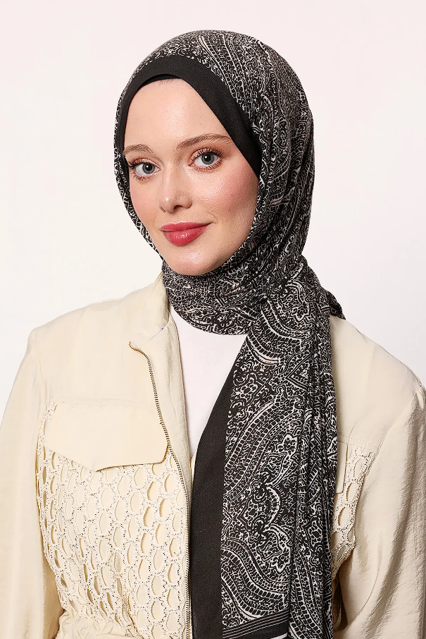 LuvenSara Desenli Şal Siyah-Beyaz