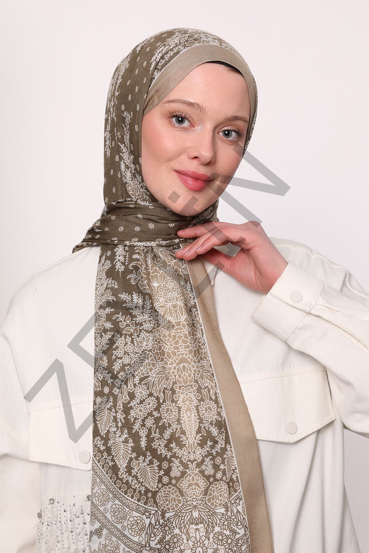 LuvenSara Çiçek Desenli Şal Bej