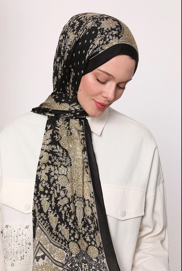 LuvenSara Desenli Şal Siyah-Gold