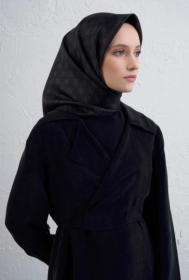 Armine Monogram Desenli Saf İpek Twill Eşarp 9412-85