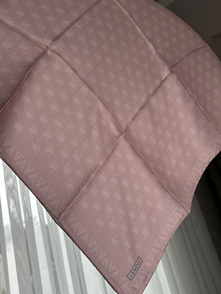 Armine Monogram Desenli Saf İpek Twill Eşarp 9412-88