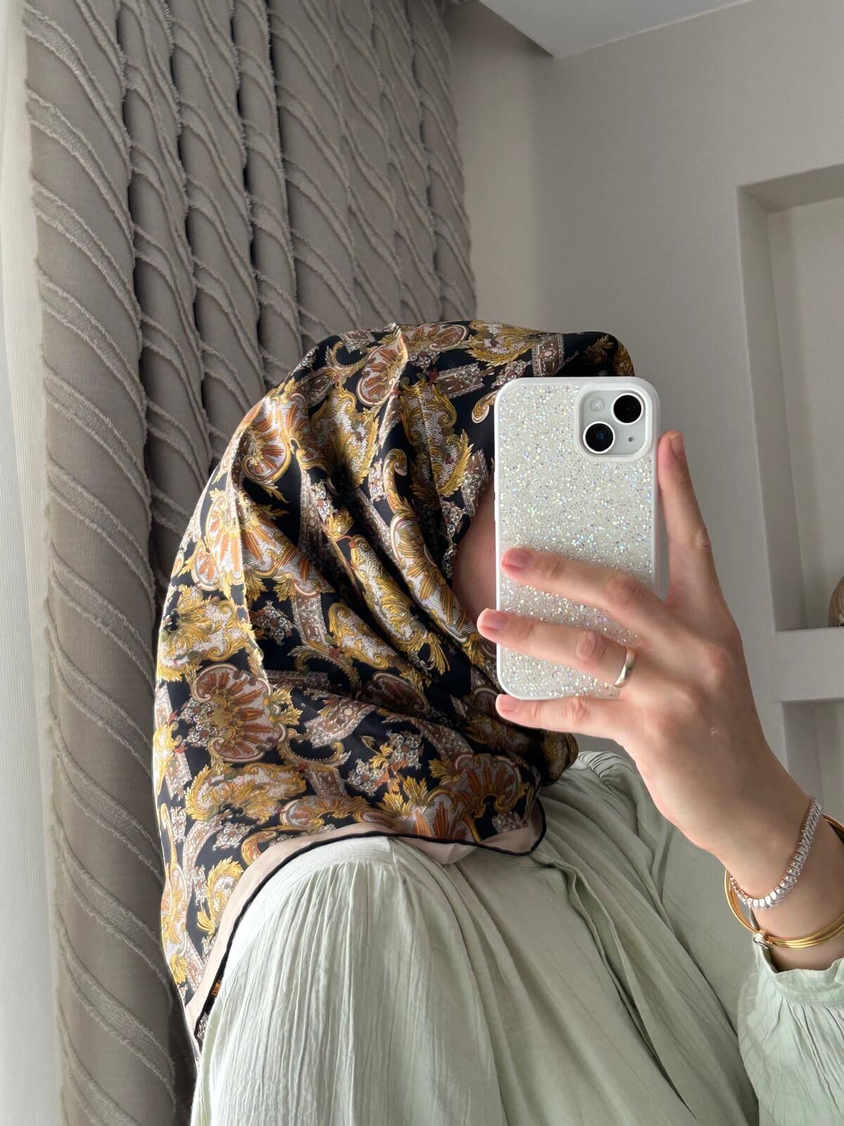 Armine Etnik Desen Saf İpek Twill Eşarp 9416-34