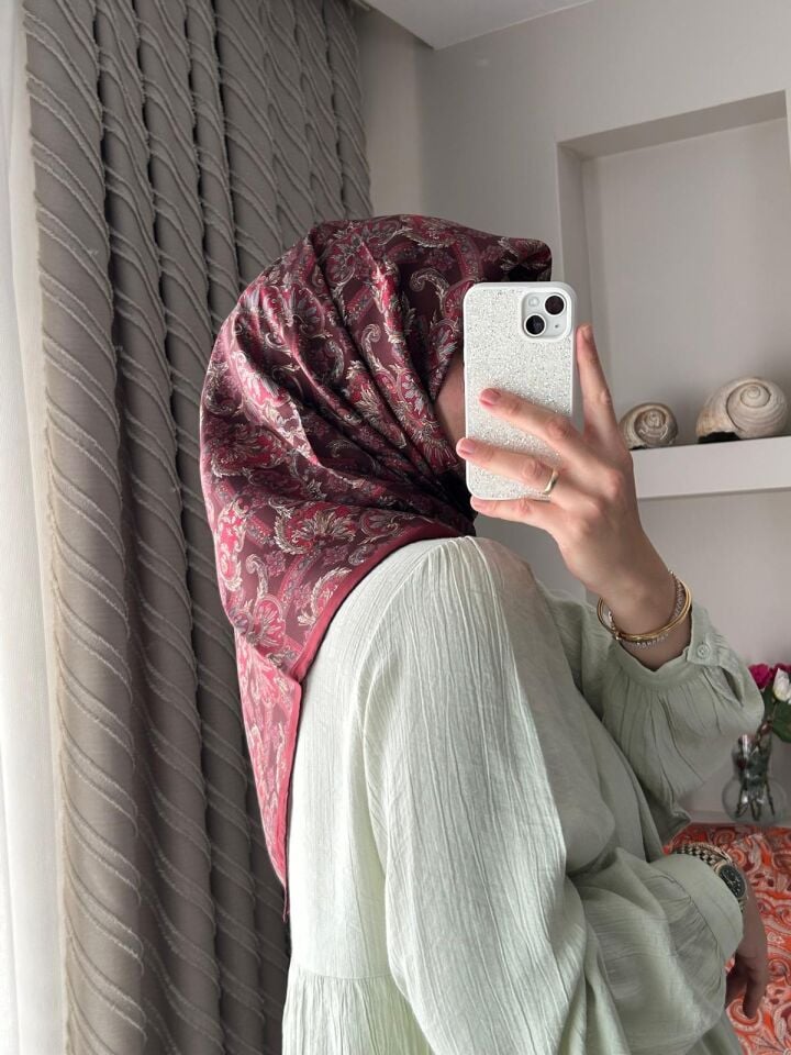 Armine Etnik Desen Saf İpek Twill Eşarp 9416-84