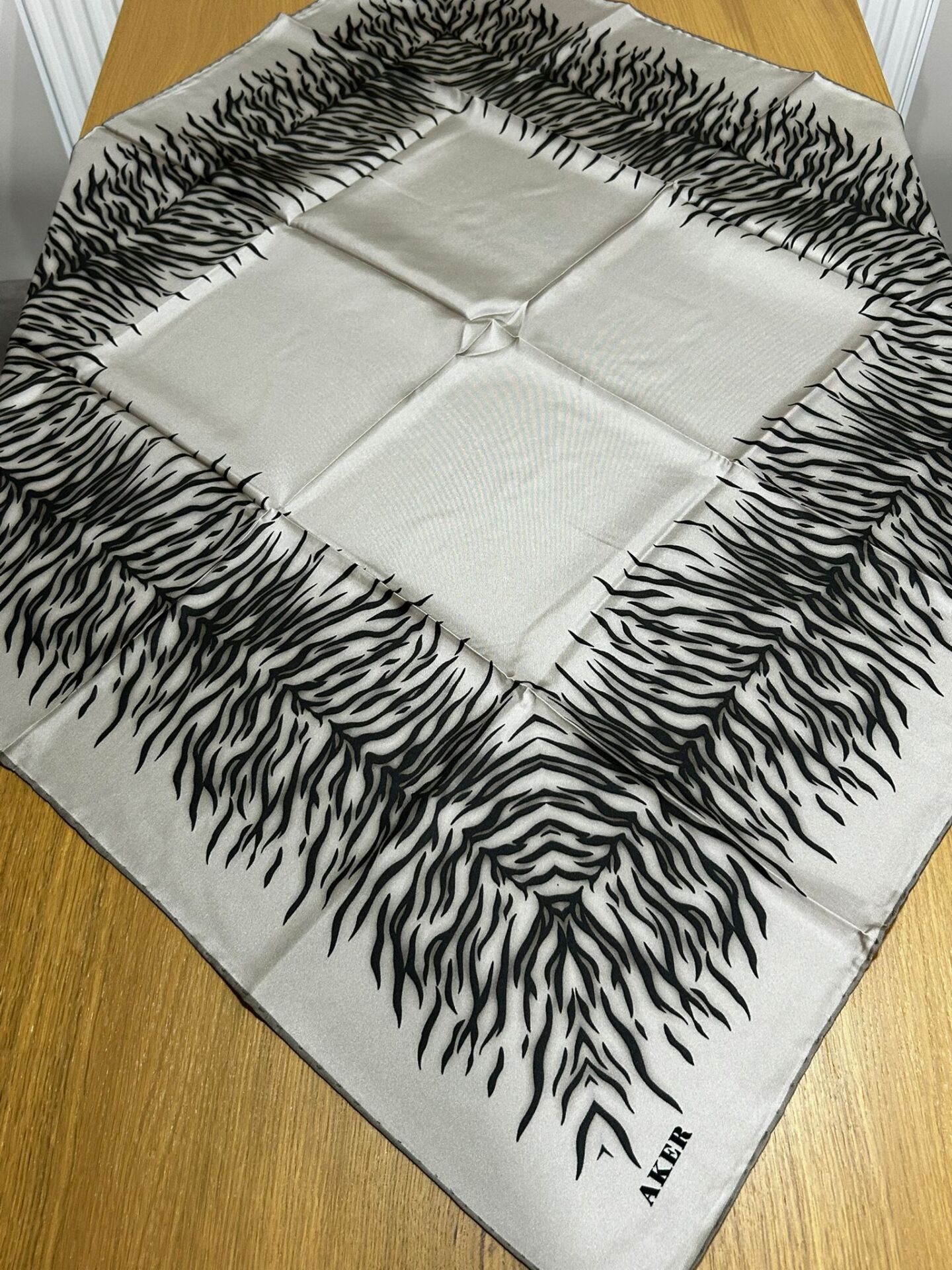 Aker Tivil İpek Eşarp 8672713-932