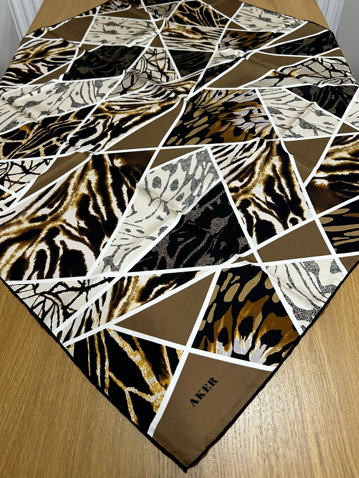 Aker Tivil İpek Eşarp 8548713-912