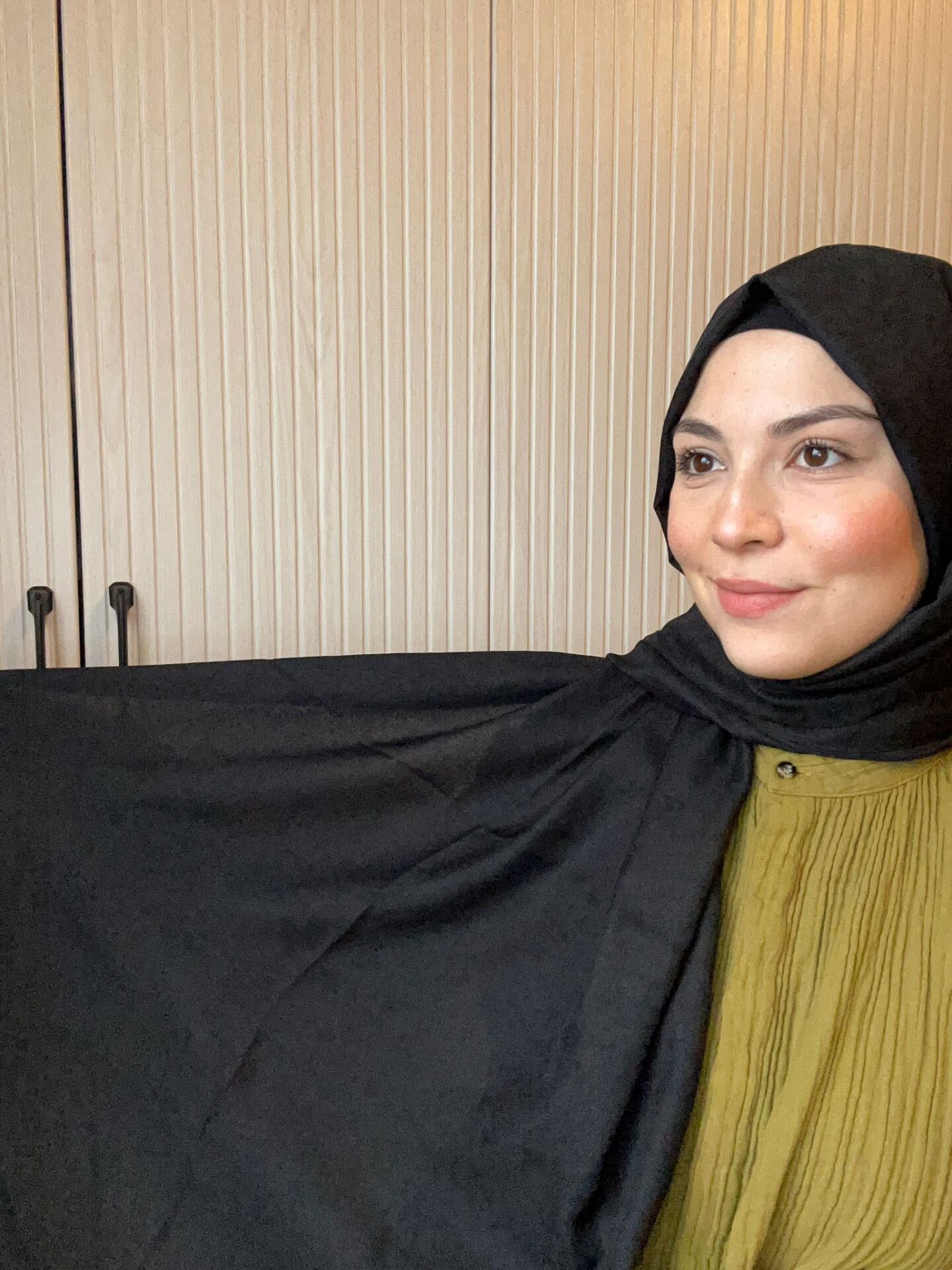 Harem Scarf Gold Silvia Şal Siyah