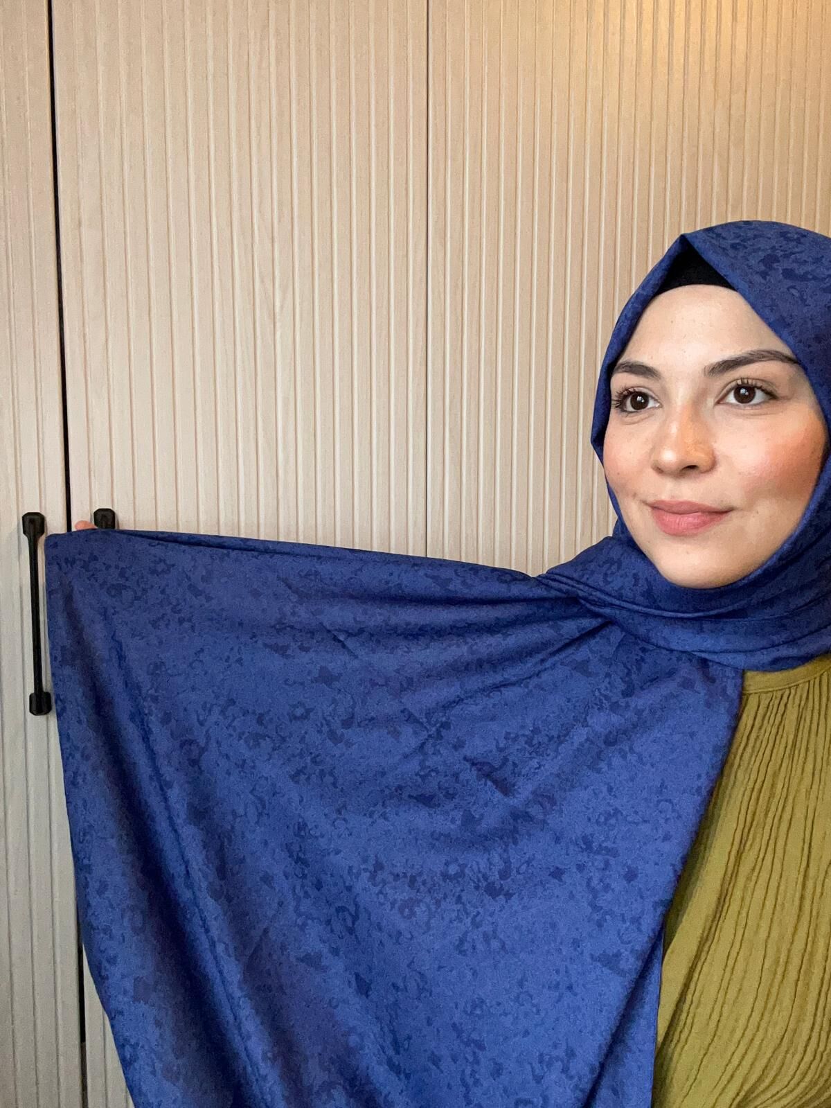 Harem Scarf Gold Silvia Şal Parlament