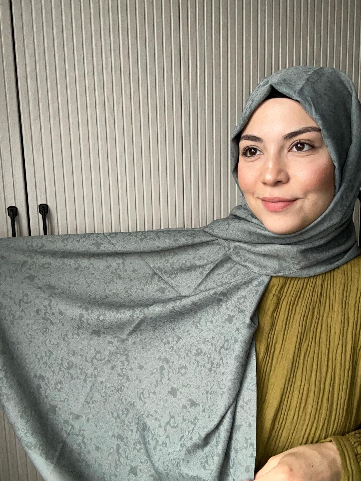 Harem Scarf Gold Silvia Şal Çağla